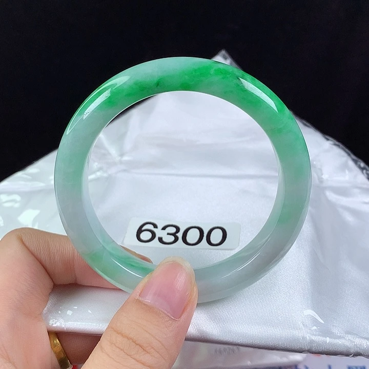 未镶嵌手镯翡翠54圈