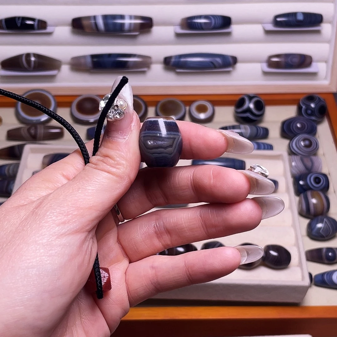 惠***畅玛瑙/玉髓未镶嵌颈饰