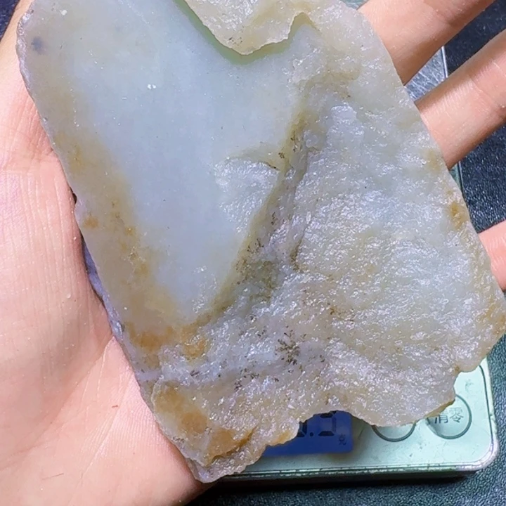 未镶嵌和田玉（糖玉）珠宝半成品