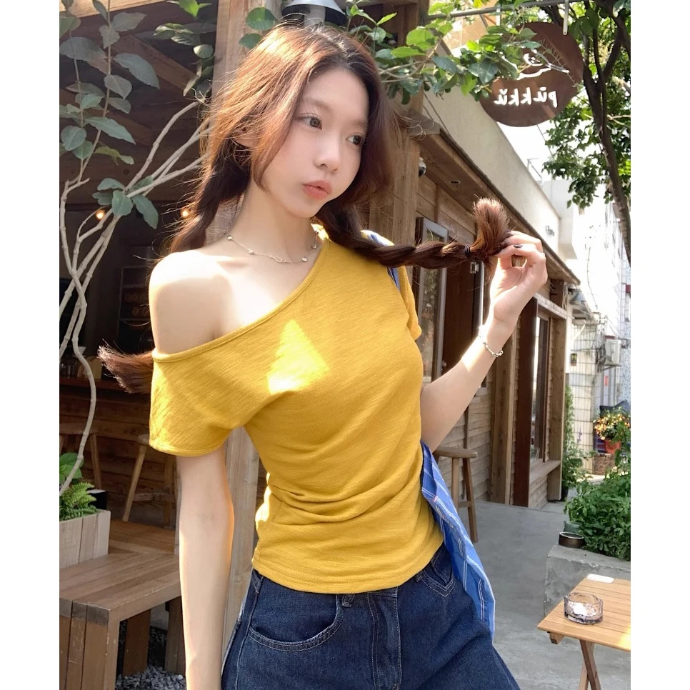 辣妹甜美风小众斜肩短袖百搭T恤女夏季气质褶皱修身显瘦短款上衣