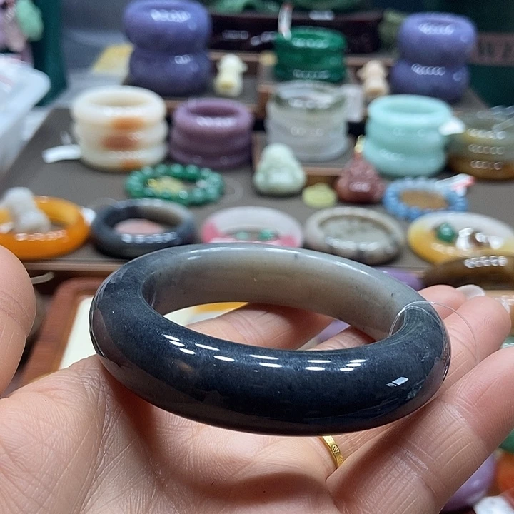 石英质玉未镶嵌手镯