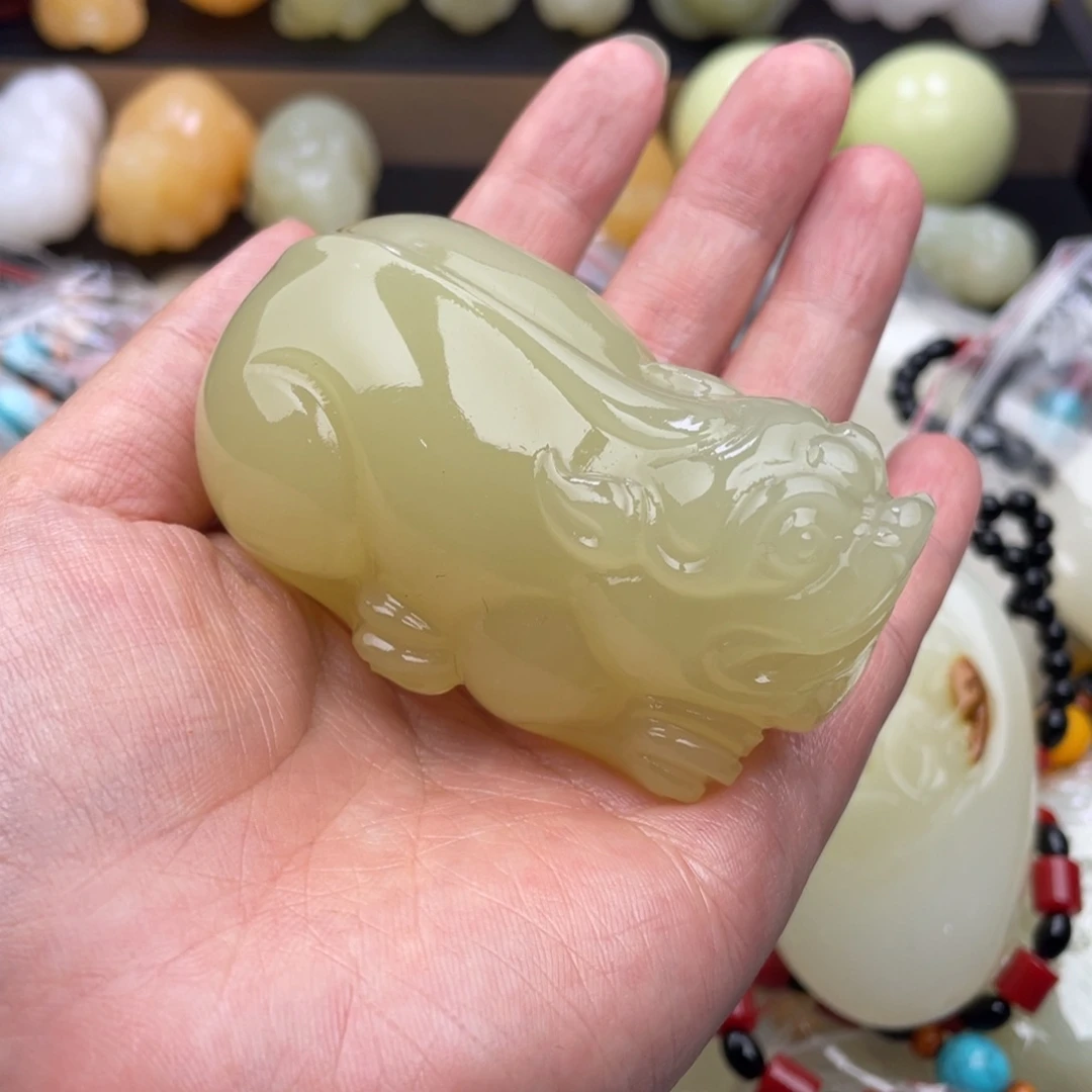 小***木石材天然古青石手把件