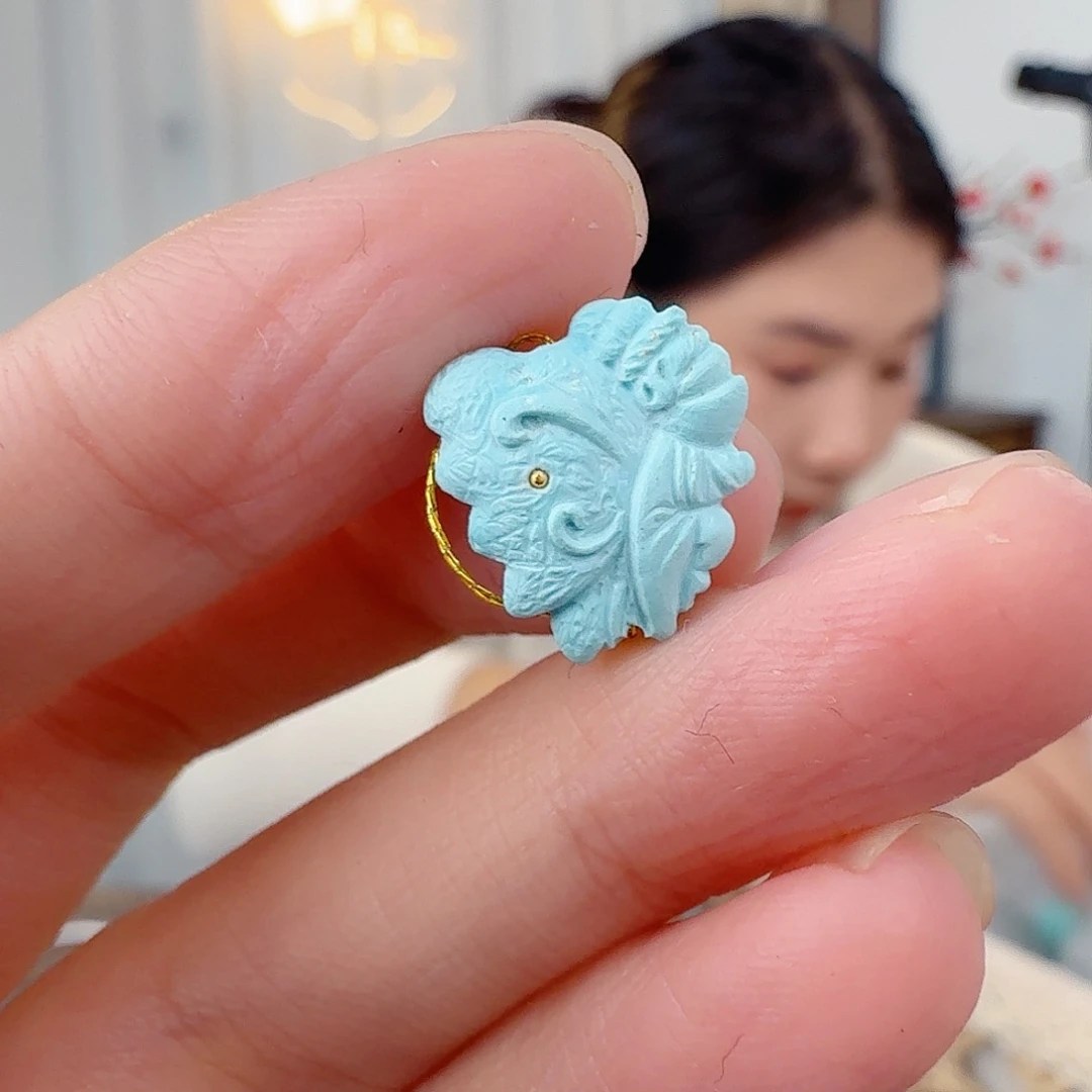 绿松石未镶嵌珠宝奇石