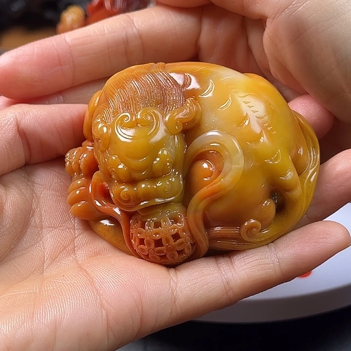 华***团寿山石手把件把玩件