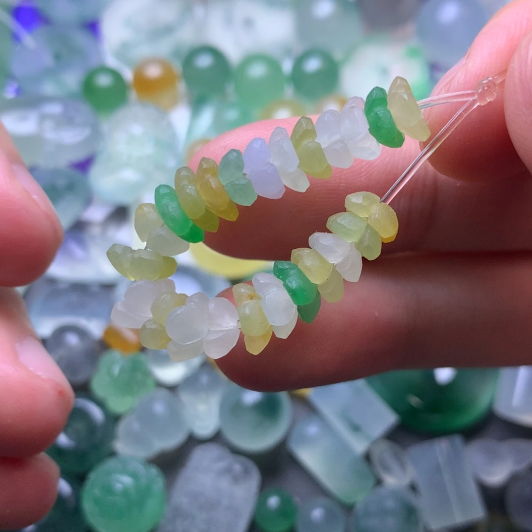 定制翡翠未镶嵌挂件