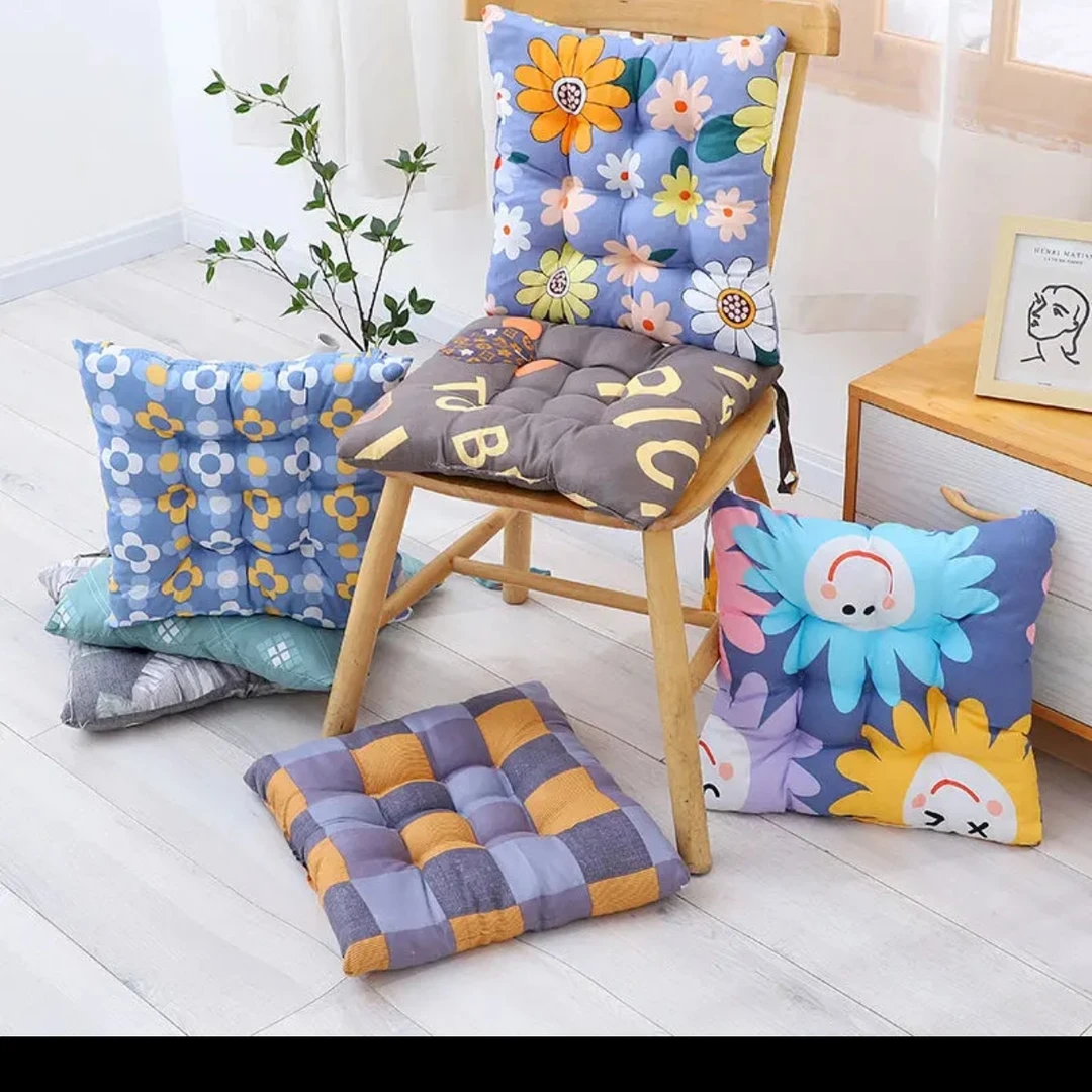 拍一发二花色纯色随机学生坐垫椅子坐垫屁垫