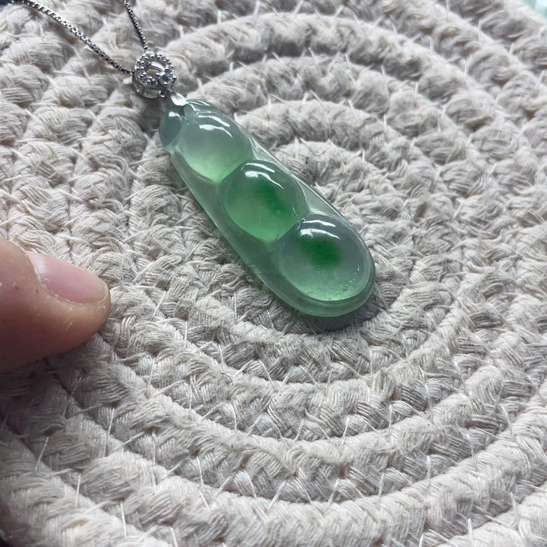 翡翠未镶嵌颈饰翡翠吊坠