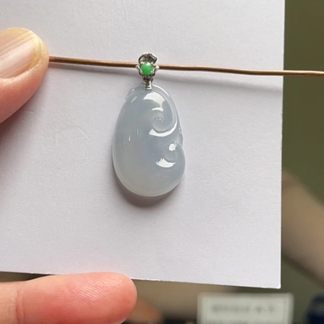 【闪购商品】吊坠(不含链)18K金镶嵌翡翠