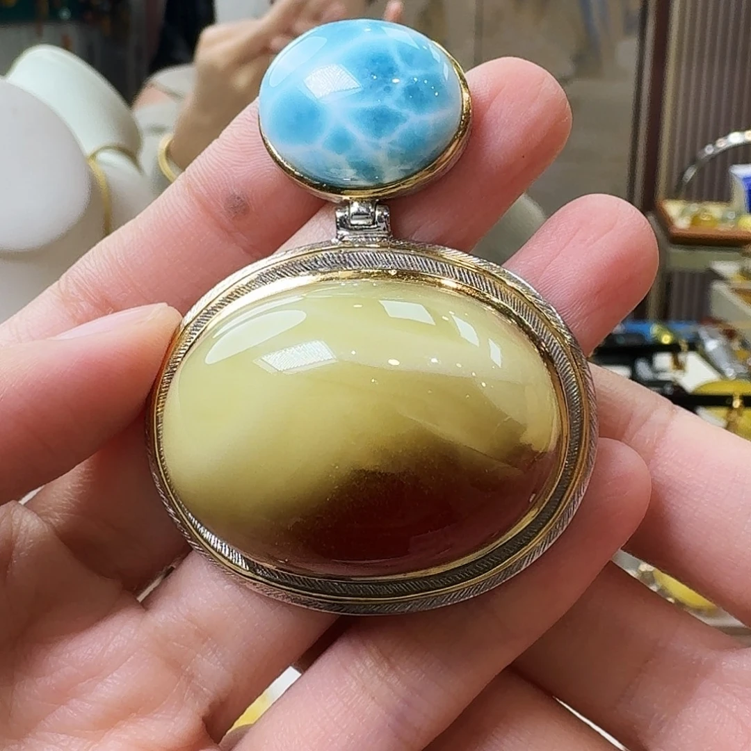 琥珀未镶嵌颈饰吊坠