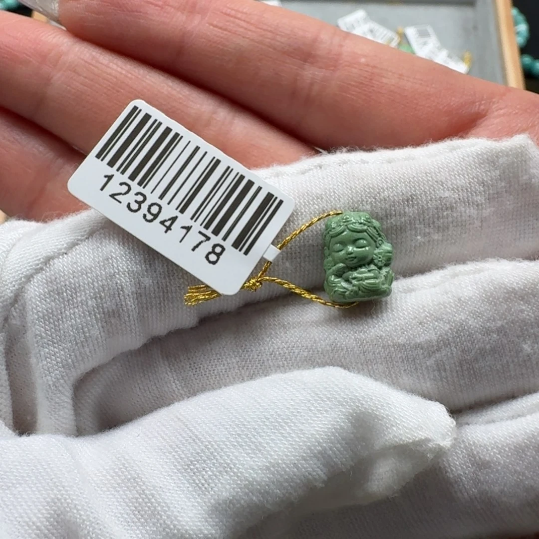 绿松石未镶嵌挂件