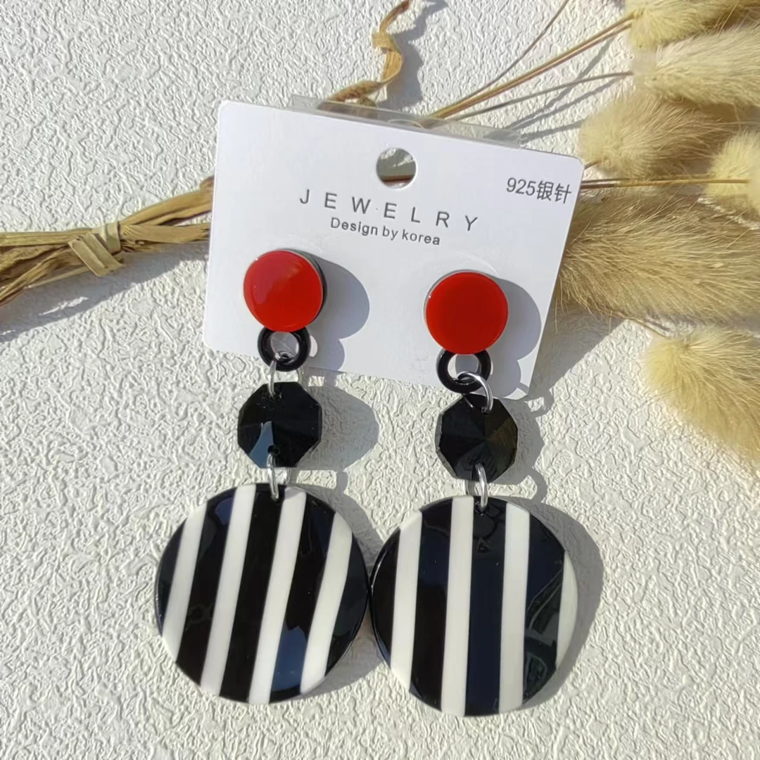合金亚克力耳饰 复古港风波浪条纹亚克力耳环（7CM）