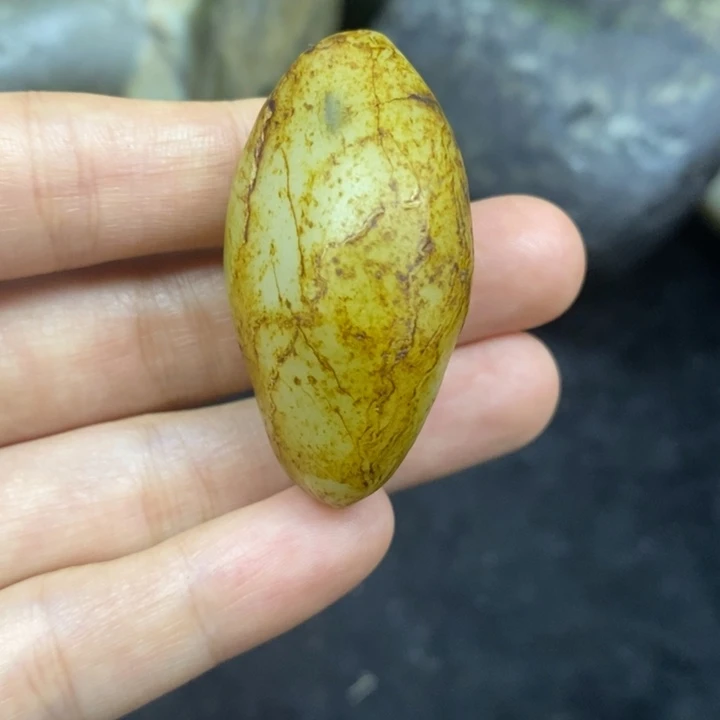 未镶嵌和田玉（糖玉）挂件