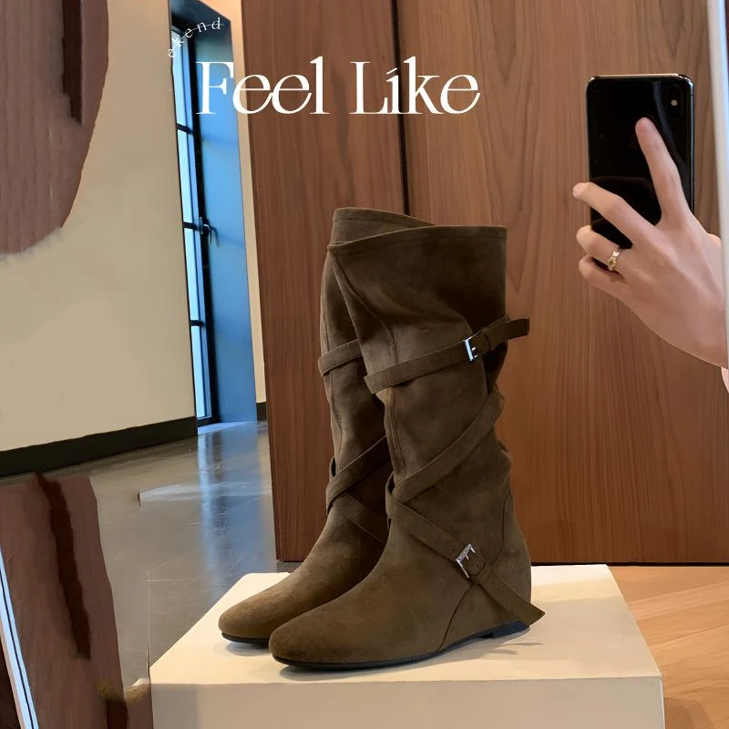 【葡萄妈同款】增高6cm~韩系圆头扣带柔软褶皱显瘦中高筒靴女堆堆靴