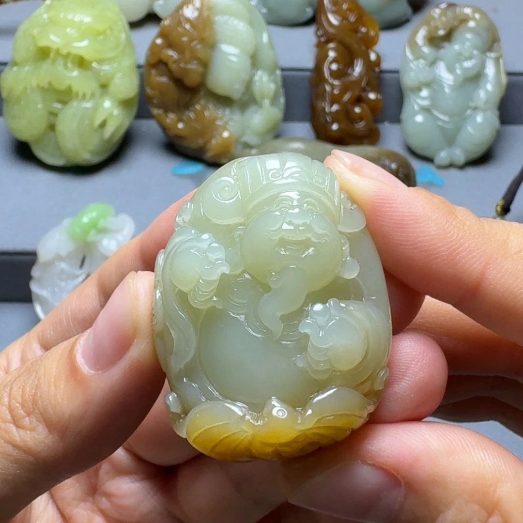 和田玉未镶嵌颈饰