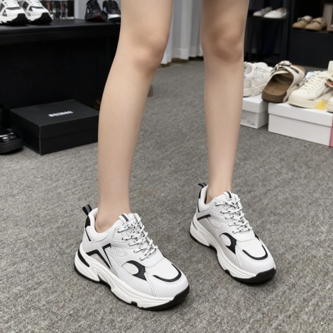 加大加肥新款k502小白鞋轻便休闲时尚百搭运动百搭鞋（以实物为主）