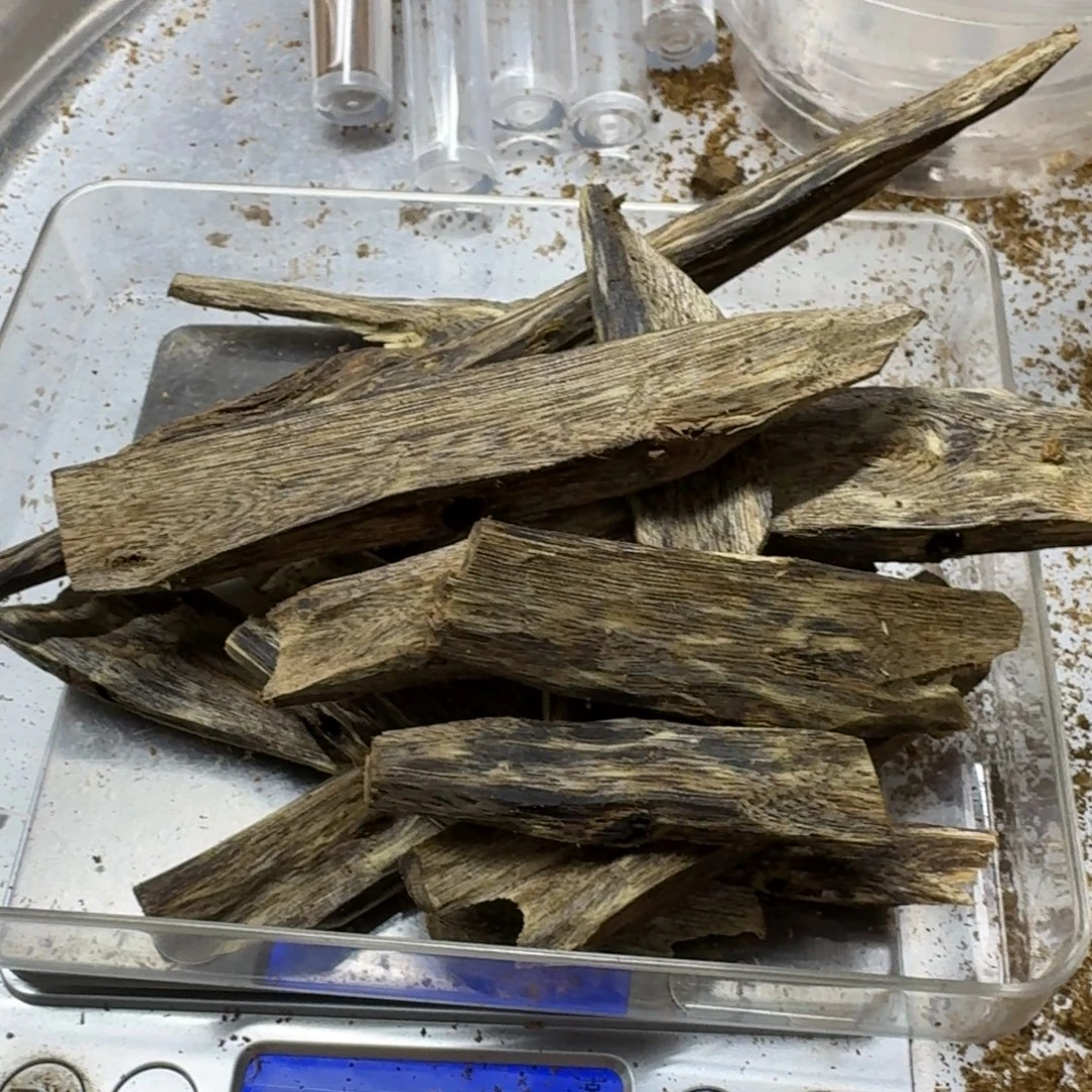 沉香沉香碎屑块料