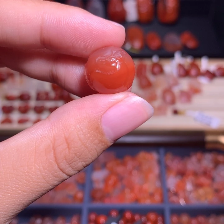 南红玛瑙未镶嵌珠宝半成品一路生花