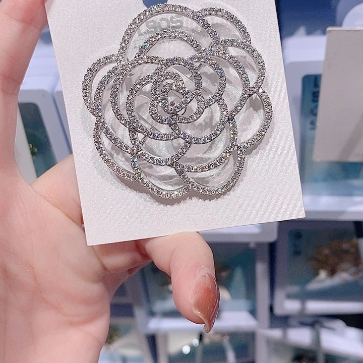 锆石铜合金山茶花胸针 大号