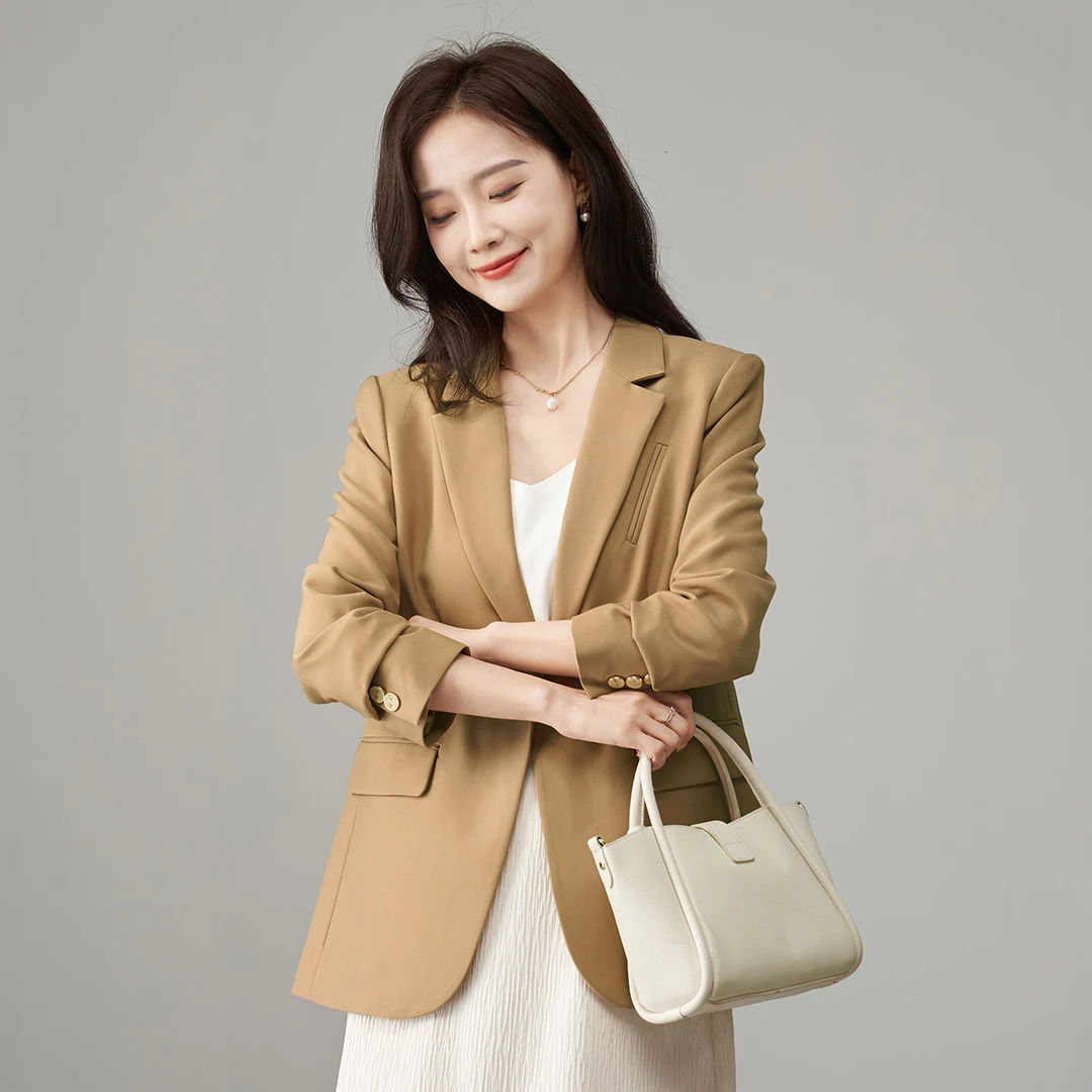 【遇见晴天】娅丽达高级感西装外套女2025年早秋新款上衣黑色西服女