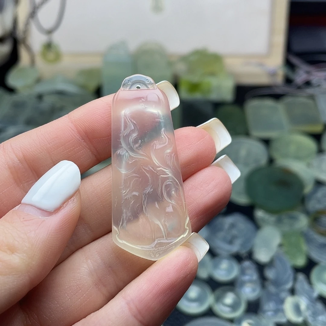 岫玉未镶嵌项圈九尾狐