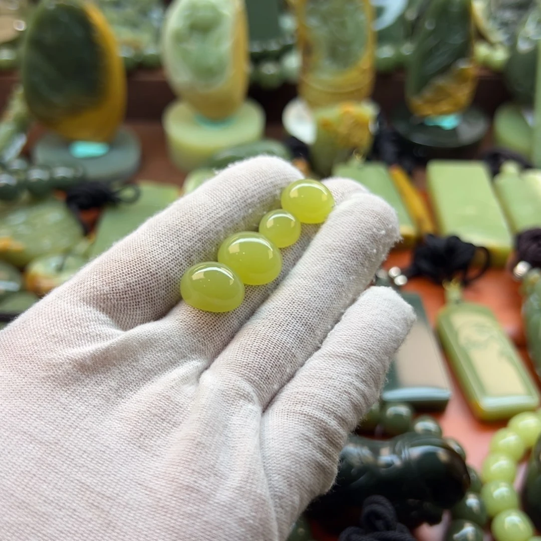 D***流岫岩老玉（透闪石质玉）未镶嵌珠宝半成品