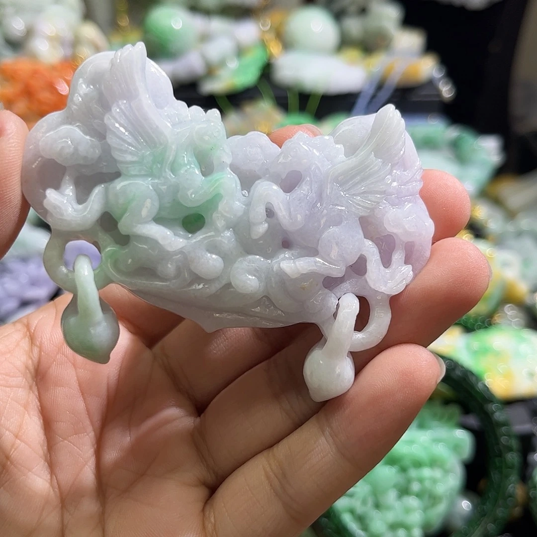 翡翠未镶嵌颈饰待编织