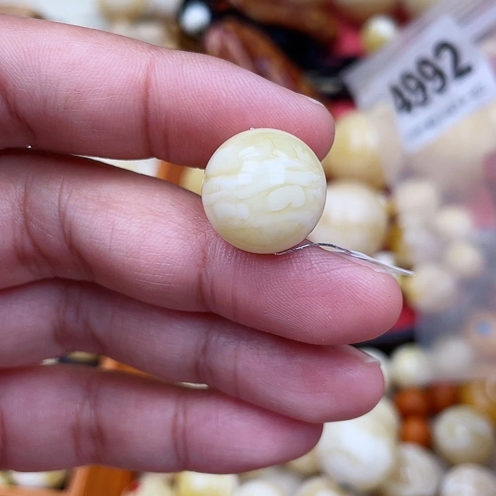 蜜蜡未镶嵌珠宝奇石沙眼16