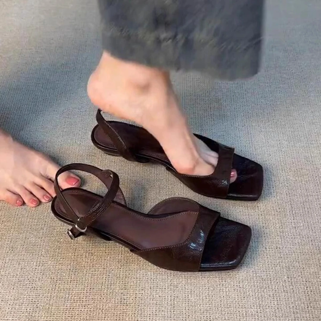 美拉德~法式复古简约爆款一字带扣凉鞋女新款百搭低跟镂空罗马鞋