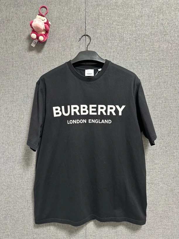99新 BURBERRY/博柏利 黑色字母短袖/M码/r856