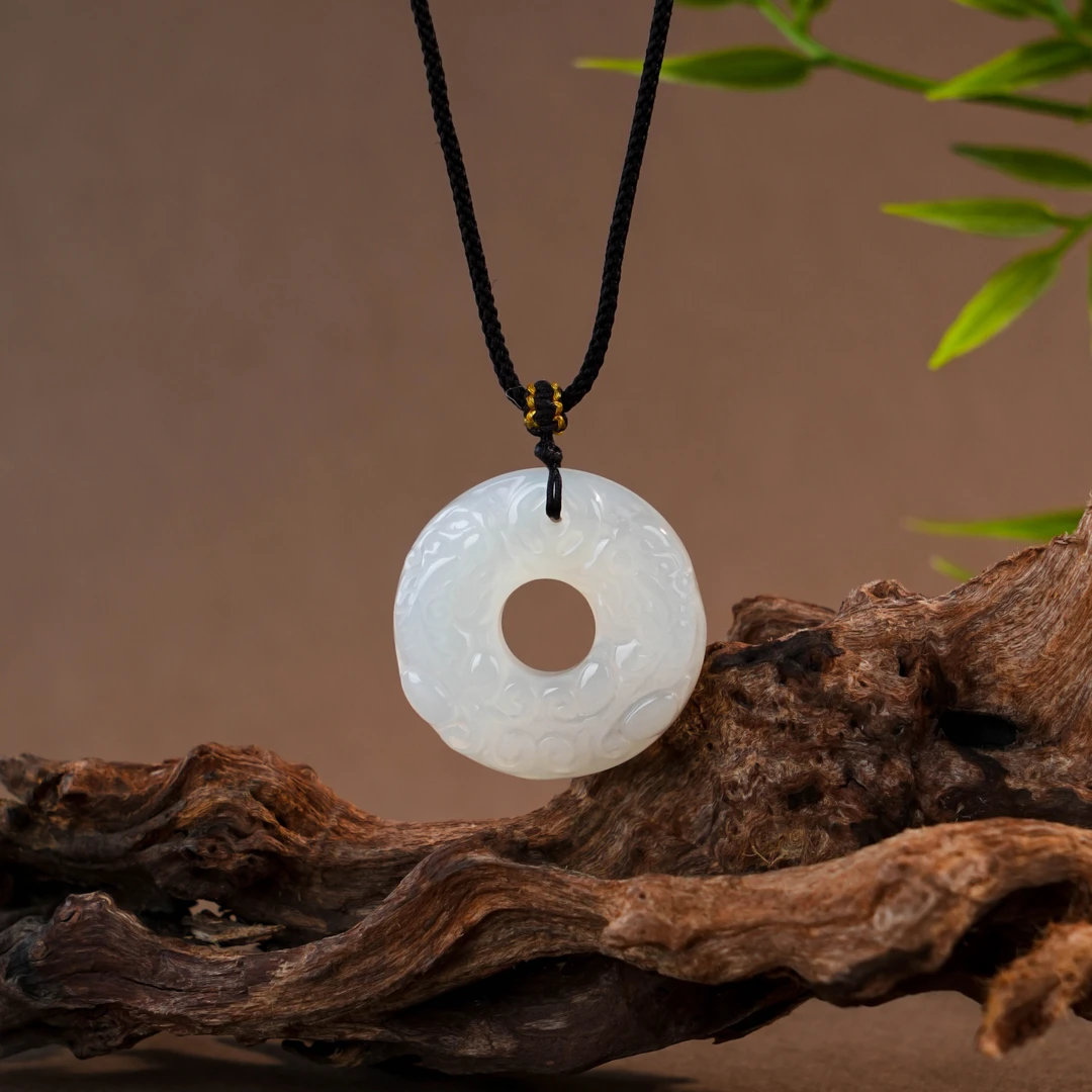 Y-481 天然白玛瑙双貔貅吊坠 配绳 主石直径约33mm