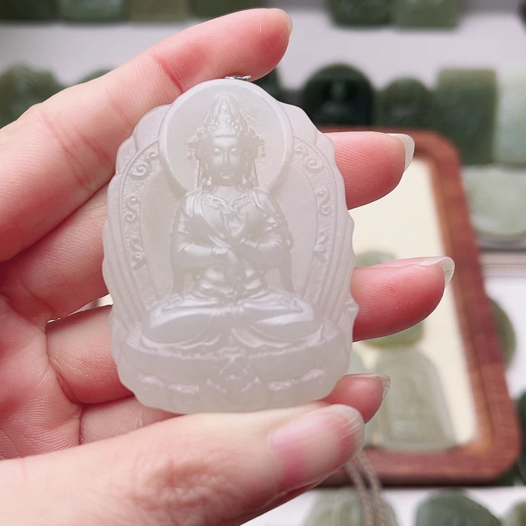 ∝***质和田玉未镶嵌颈饰