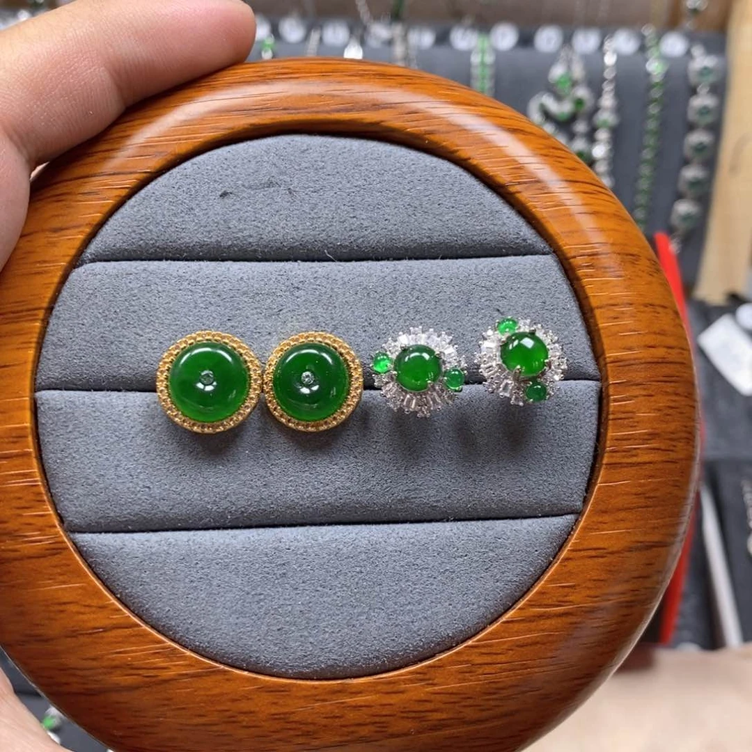 翡翠颈饰银S925镶嵌拜**卡翡翠耳钉