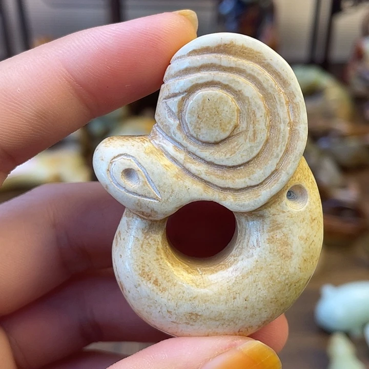 未镶嵌和田玉（糖玉）挂件