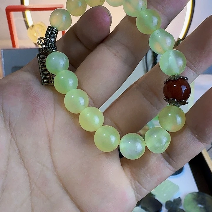 。***～蛇纹石玉未镶嵌颈饰