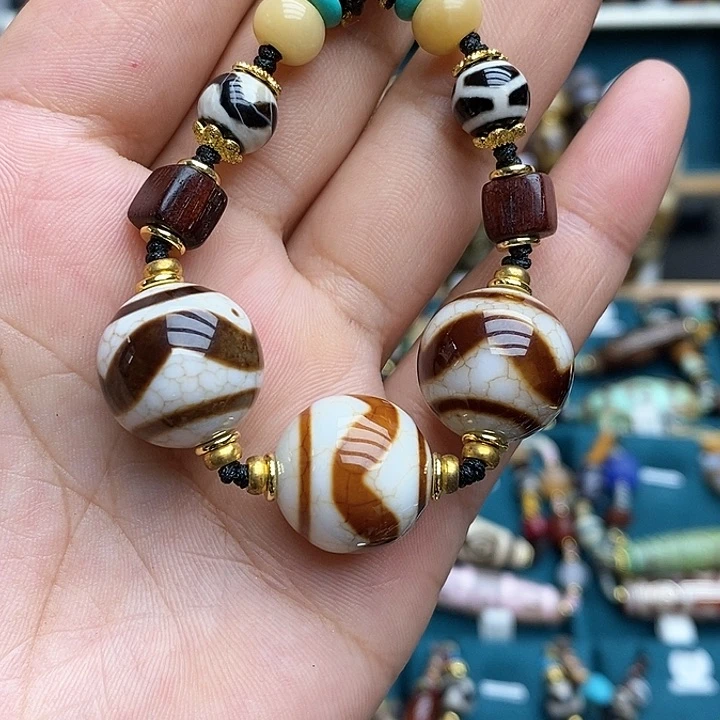 玛瑙/玉髓颈饰合金m****o