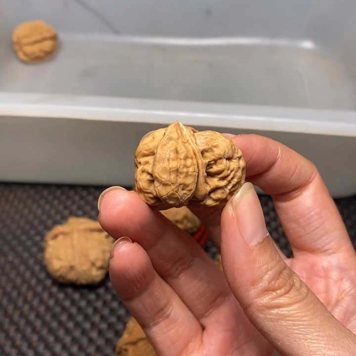 阿***瀚吊坠文玩核桃文玩核桃异形单只