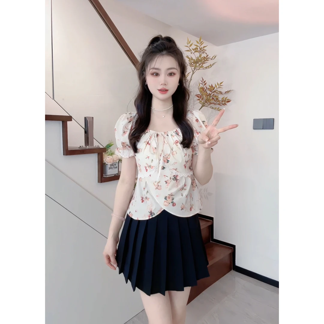 MYC·夏季新款法式碎花短袖小众设计款收腰显瘦洋气减龄小衫上衣