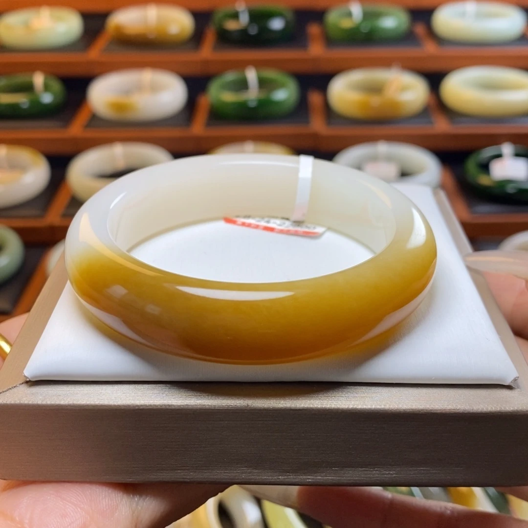 未镶嵌手镯和田玉（糖玉）56.5圈