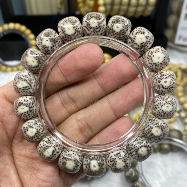 13*12石玉润大眼睛小细星海南星月菩提手串直销正品保障