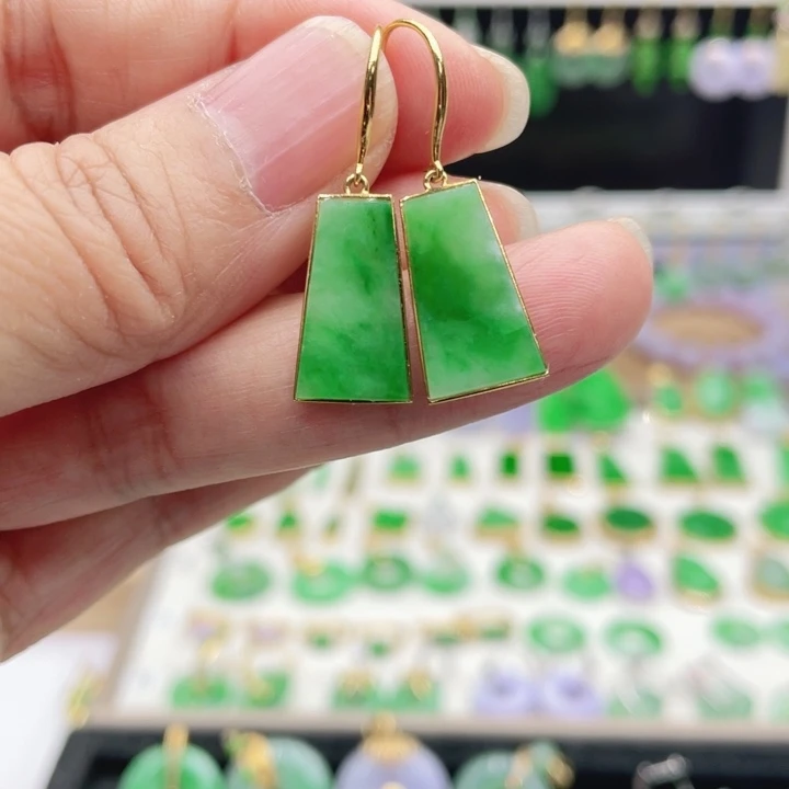 翡翠18K金镶嵌耳饰