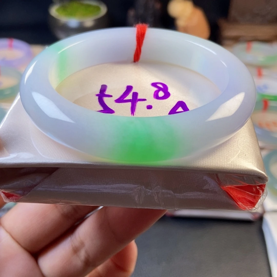 翡翠未镶嵌手镯14胶润飘翠白底青