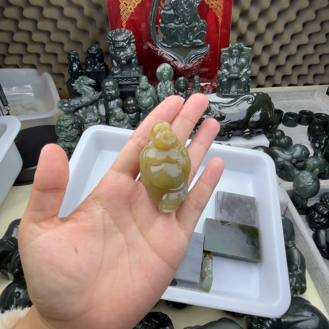 和田玉（糖玉）未镶嵌颈饰