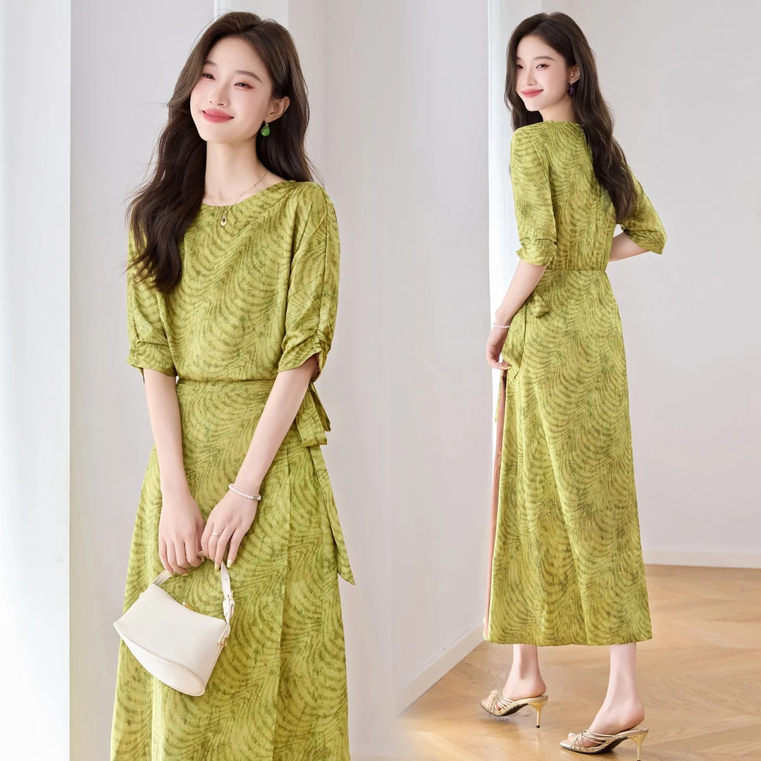 法式气质连衣裙女2025夏季新款高级感气质收腰显瘦女神范印花长裙