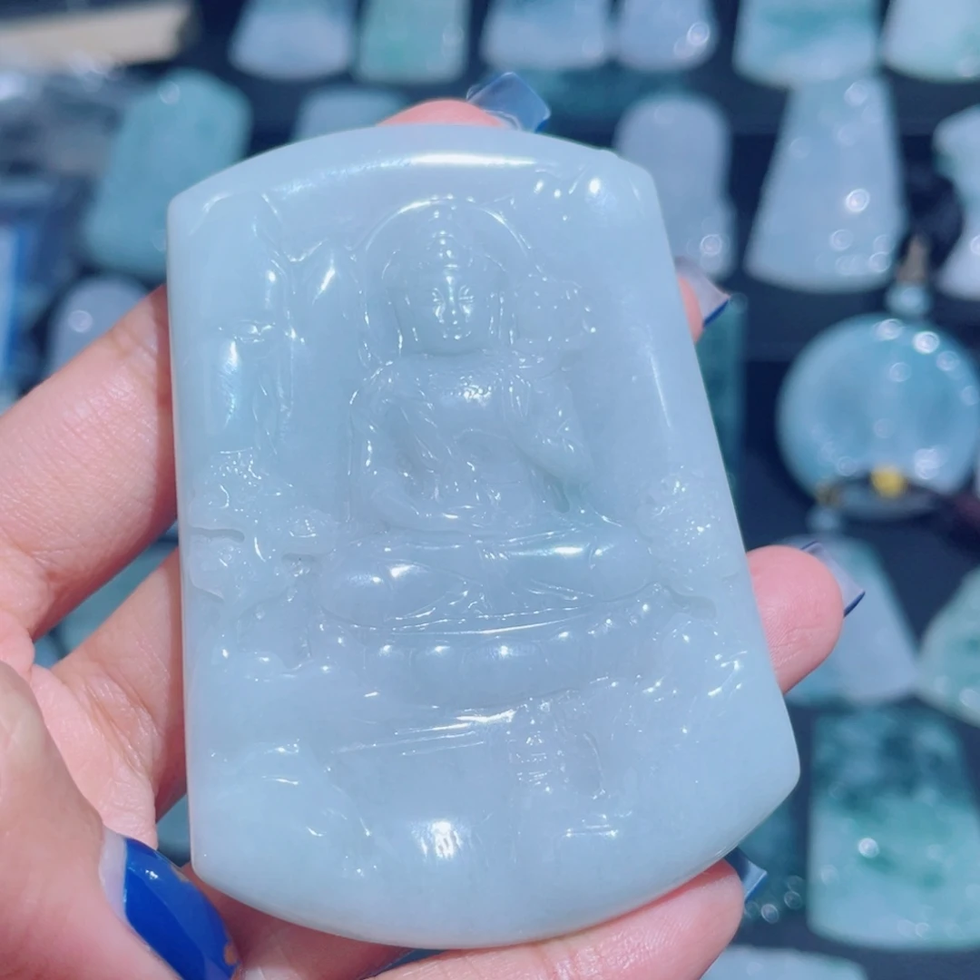 翡翠未镶嵌颈饰山水观音