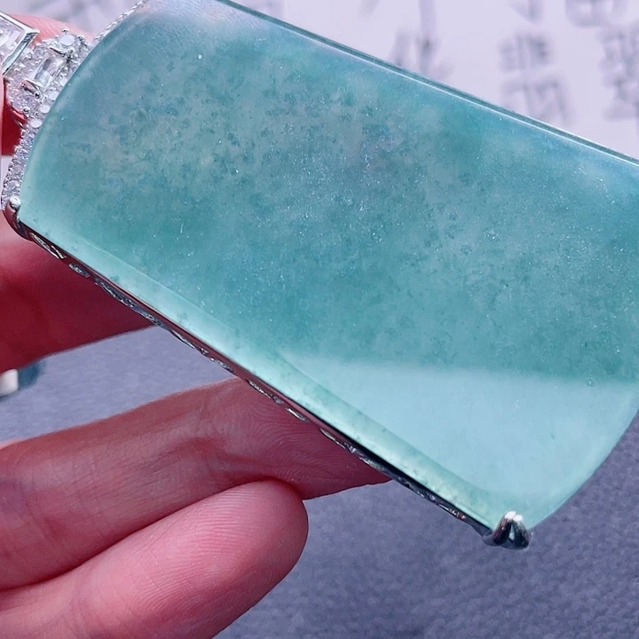 翡翠颈饰未镶嵌999999999