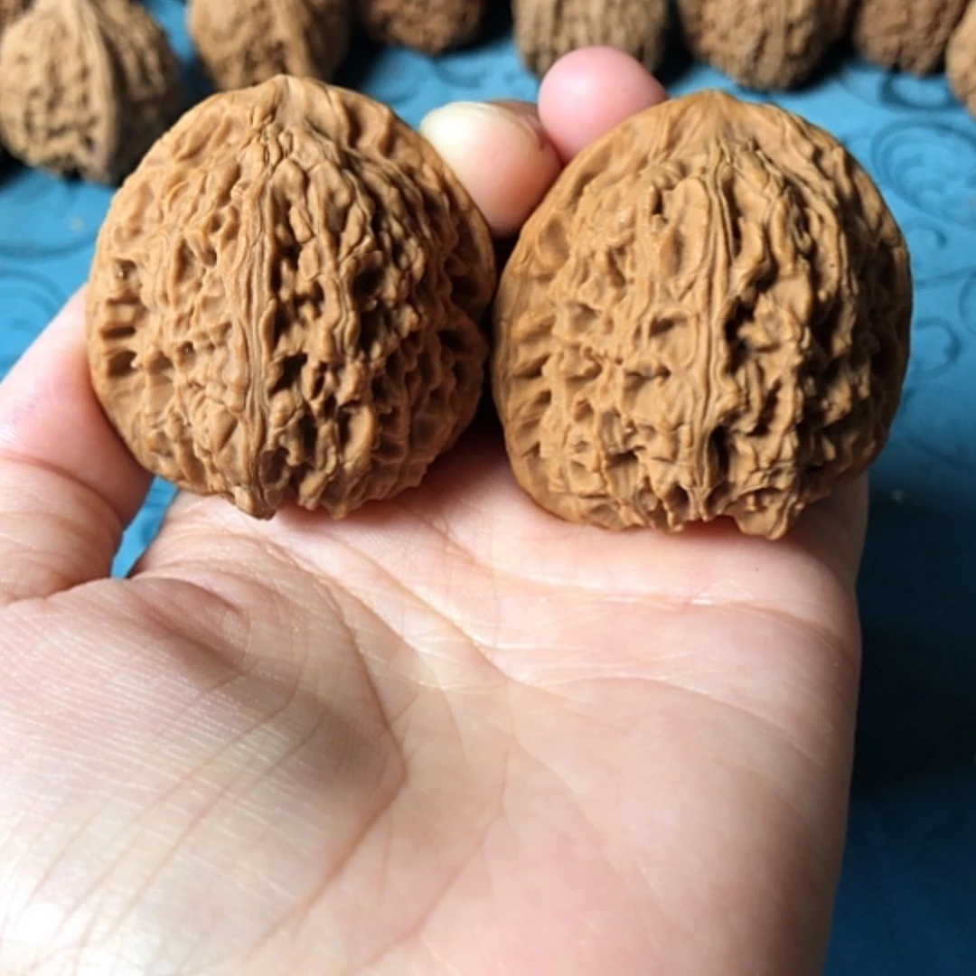 【闪购商品】文玩核桃把件一代将