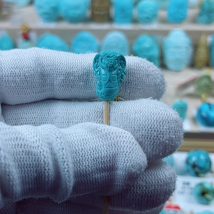 绿松石未镶嵌珠宝奇石