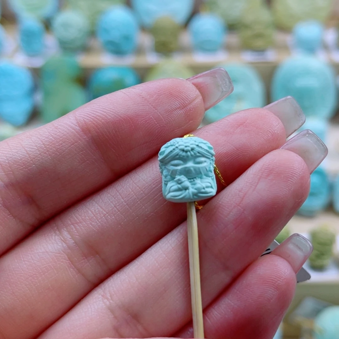 绿松石未镶嵌珠宝奇石