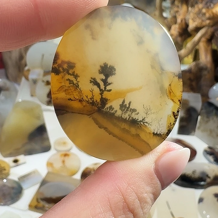 泽***玛瑙/玉髓未镶嵌珠宝奇石