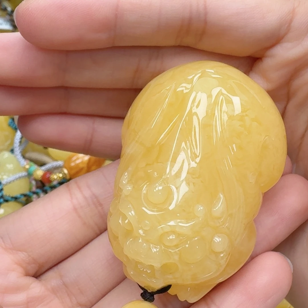 杉***杉琥珀未镶嵌珠宝奇石吊坠